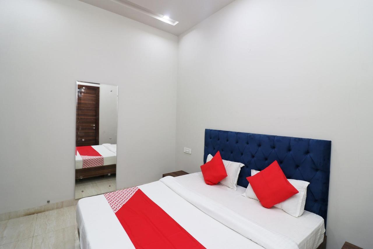 Oyo 38799 Savoy Guest House Pānīpat Eksteriør bilde